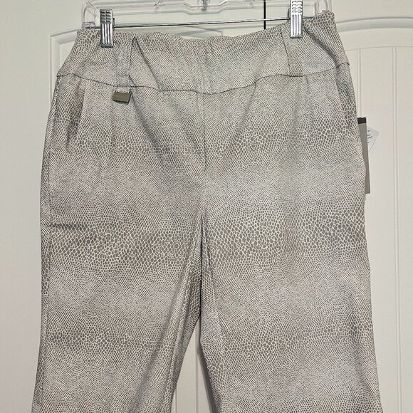 NWT Women's Lisette L Montreal‎ Control Bottoms Bermuda Shorts Grey Size 6 - Picture 1 of 9